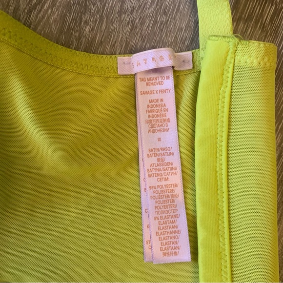 Heavenly Satin Lingerie Set - Picture 9 of 11